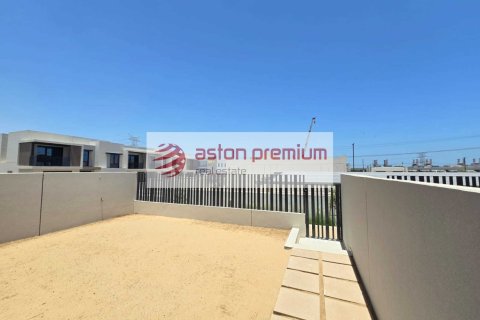 Maison de ville à louer à Jebel Ali, Dubai, EAU 4 chambres, 252 m2 № 753859 - photo 2