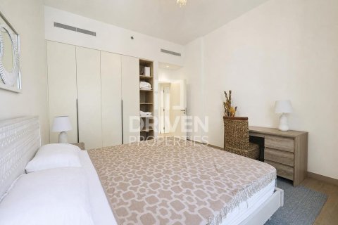 Apartment in Jumeirah, Dubai, UAE 2 bedrooms, 120.03 sq.m. № 761975 - photo 5