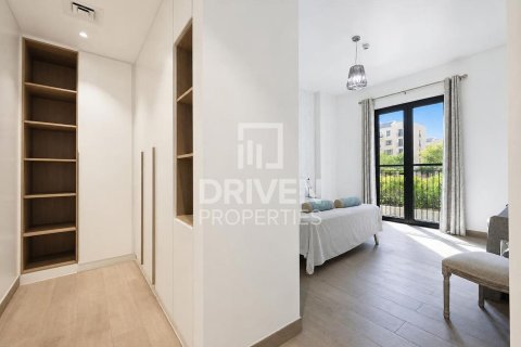 Apartment in Jumeirah, Dubai, UAE 2 bedrooms, 120.03 sq.m. № 761975 - photo 13
