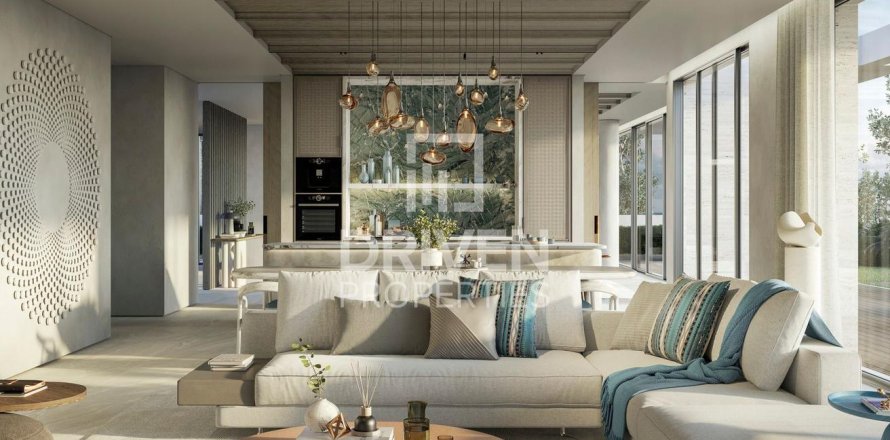 Vila di Dubai, UEA 5 kamar tidur, 716.47 m2 nomor 761971