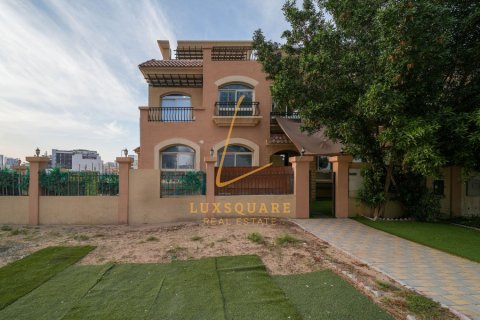 Villa in Jumeirah Village Circle, Dubai, UAE 3 bedrooms, 142 sq.m. № 769309