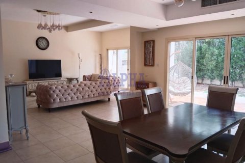 Al Hamra Village、Ras Al Khaimah、UAEにあるタウンハウス 3ベッドルーム、250.8 m2 No719976