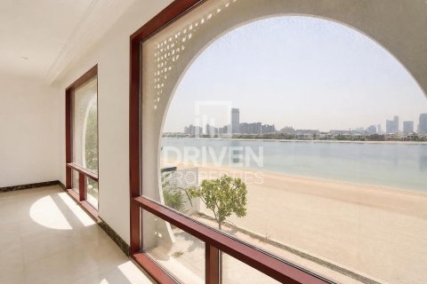 Villa til salgs i Palm Jumeirah, Dubai, Emiratene 5 soverom, 1261.53 kvm Nr. 761660 - Foto 21
