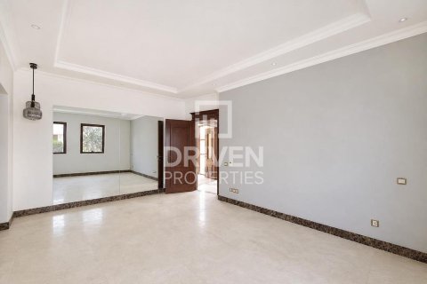 Villa til salgs i Palm Jumeirah, Dubai, Emiratene 5 soverom, 1261.53 kvm Nr. 761660 - Foto 5