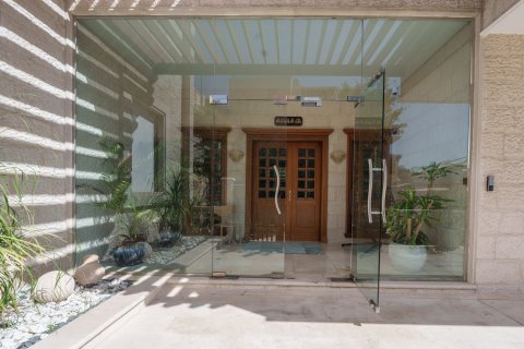Villa i Al Mushrif, Abu Dhabi, UAE 7 soveværelser, 1411.57 kvm № 749027