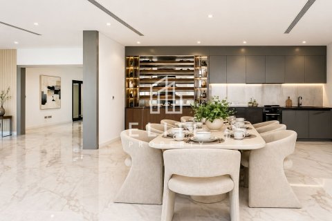 Vilă în Palm Jumeirah, Dubai, EAU 5 dormitoare, 622 mp.  №736327