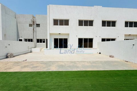 Villa til leie i Umm Suqeim, Dubai, Emiratene 4 soverom, 372 kvm Nr. 634136 - Foto 30