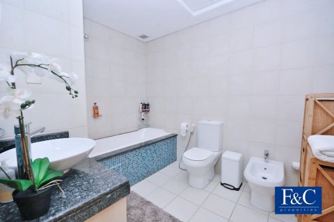 Apartman u gradu Palm Jumeirah, Dubai, UAE 3 spavaće sobe, 200 m2 Br. 704242 - Slika 14