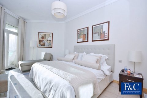 Apartman u gradu Palm Jumeirah, Dubai, UAE 3 spavaće sobe, 200 m2 Br. 704242 - Slika 16