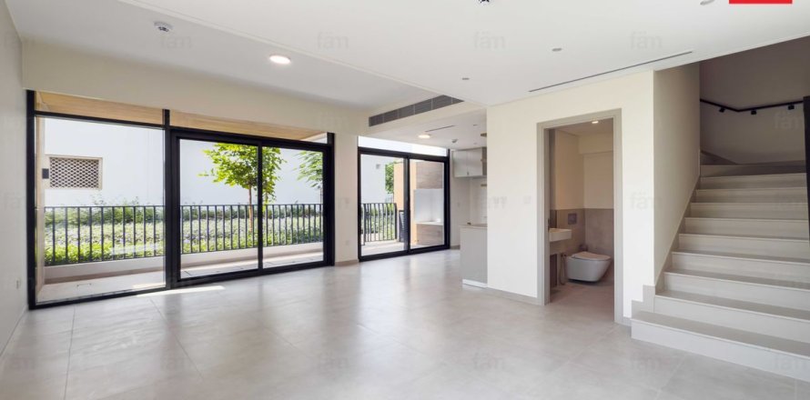 Adosado en Dubai, EAU 3 dormitorios, 120.3 m² № 678427