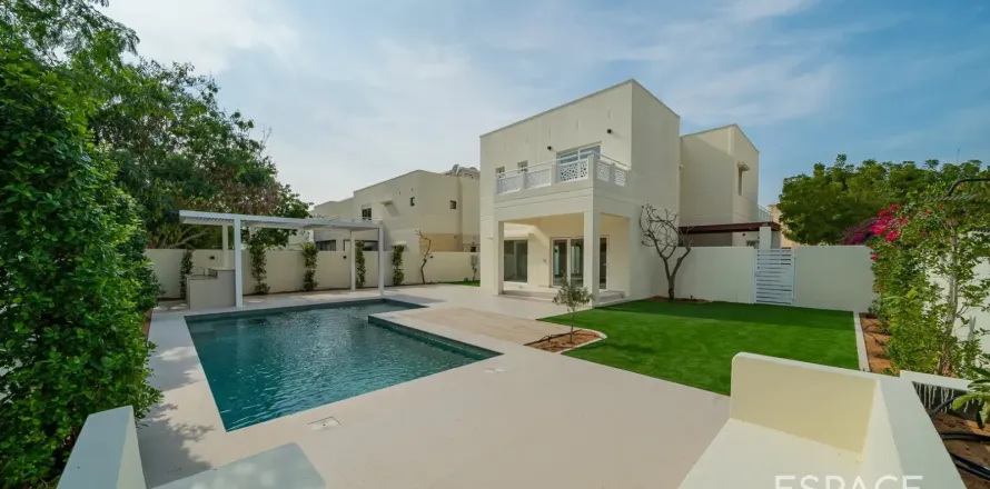 Villa sa Meadows, Dubai, UAE 5 silid-tulugan, 320 sq.m. № 738437
