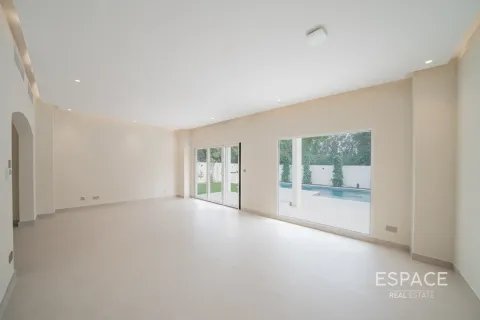 Villa sa Meadows, Dubai, UAE 5 silid-tulugan, 320 sq.m. № 738437 - larawan 4