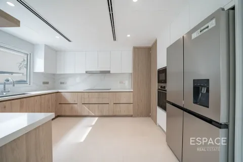 Villa sa Meadows, Dubai, UAE 5 silid-tulugan, 320 sq.m. № 738437 - larawan 6