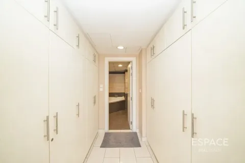Villa en alquiler en Meadows, Dubai, EAU 5 dormitorios, 354 m2 № 738438 - foto 8