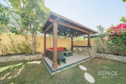 Villa en alquiler en Meadows, Dubai, EAU 5 dormitorios, 354 m2 № 738438 - foto 18