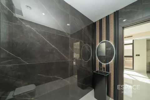 Villa te huur in Al Furjan, Dubai, VAE 5 slaapkamers, 446 vr.m., nr 738441 - foto 7
