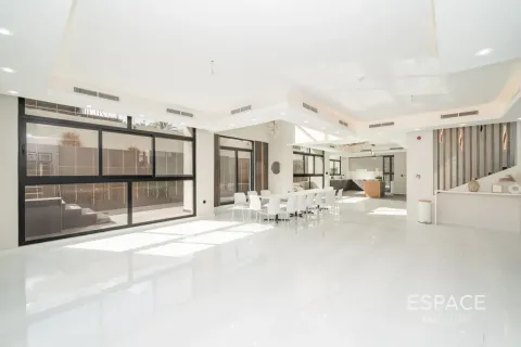 Villa te huur in Al Furjan, Dubai, VAE 5 slaapkamers, 446 vr.m., nr 738441 - foto 2