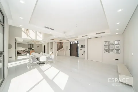 Villa te huur in Al Furjan, Dubai, VAE 5 slaapkamers, 446 vr.m., nr 738441 - foto 3