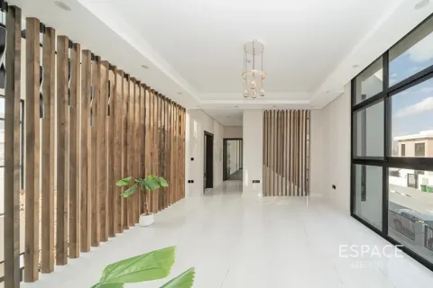 Villa te huur in Al Furjan, Dubai, VAE 5 slaapkamers, 446 vr.m., nr 738441 - foto 11