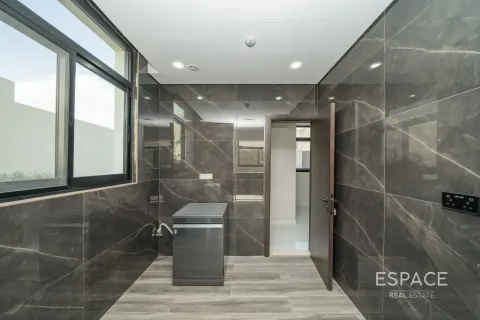 Villa te huur in Al Furjan, Dubai, VAE 5 slaapkamers, 446 vr.m., nr 738441 - foto 5