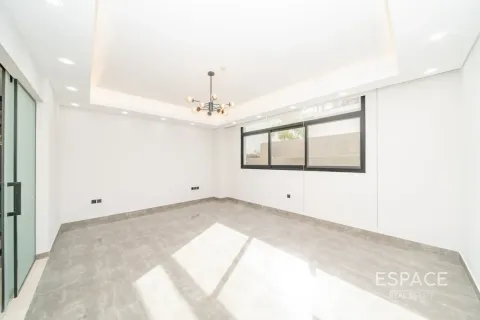 Villa te huur in Al Furjan, Dubai, VAE 5 slaapkamers, 446 vr.m., nr 738441 - foto 17