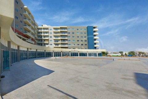 Apartament de vânzare în Al Reef, Abu Dhabi, EAU 3 dormitoare, 144.9 mp. №731269 - poză 14