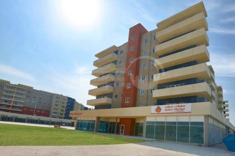 Apartament de vânzare în Al Reef, Abu Dhabi, EAU 3 dormitoare, 144.9 mp. №731269 - poză 2