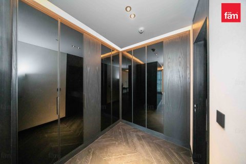 Apartament de închiriat în Business Bay, Dubai, EAU 3 dormitoare, 245.6 mp.  №736908 - poză 16