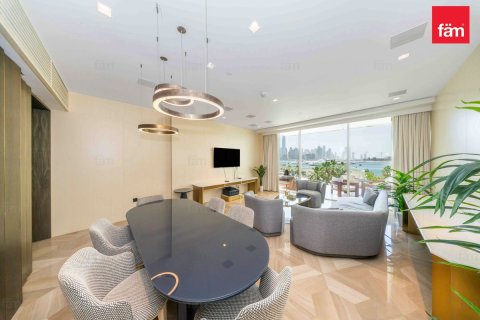 Apartemen di Palm Jumeirah, Dubai, UEA 2 kamar tidur, 152.9 m2 nomor 740525 - foto 2