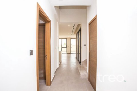 Üürile anda villa asukohaga Dubai Hills Estate, AÜE: 4 magamistoaga, 327.3 m² Nr 733453 - pilt 2