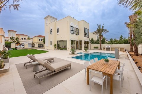 Jumeirah Village Triangle, Dubai, UAE의 빌라 침실 4개, 297제곱미터 번호 734248