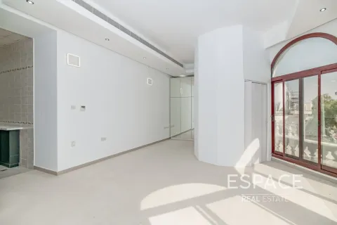 Villa en alquiler en Emirates Hills, Dubai, EAU 8 dormitorios, 1486 m2 № 650318 - foto 11