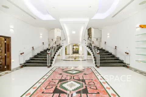 Villa en alquiler en Emirates Hills, Dubai, EAU 8 dormitorios, 1486 m2 № 650318 - foto 2