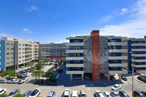 Apartamento en Al Reef, Abu Dhabi, EAU 3 dormitorios, 144.9 m² № 731217