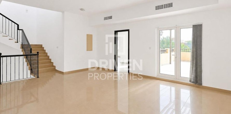 Huvila The Villa, Dubai, Arabiemiraatit 5 makuuhuonetta, 934.6 m2 № 761780
