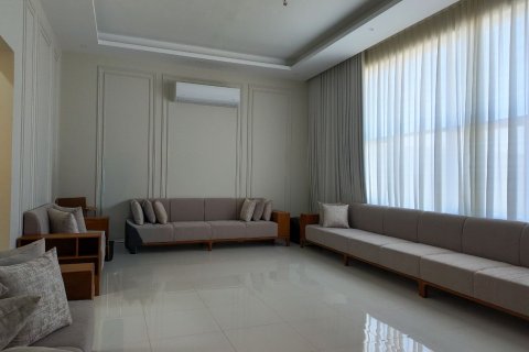 Villa sa Ras Al Khaimah, UAE 5 silid-tulugan, 929 sq.m. № 735060 - larawan 3