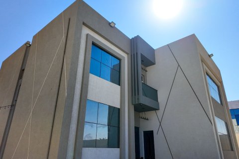 Villa sa Ras Al Khaimah, UAE 5 silid-tulugan, 929 sq.m. № 735060 - larawan 2