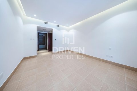 Apartment in Downtown Dubai (Downtown Burj Dubai), UAE 2 bedrooms, 124.03 sq.m. № 762448 - photo 9