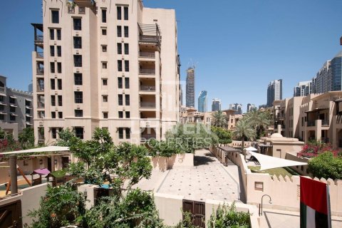 Apartment in Downtown Dubai (Downtown Burj Dubai), UAE 2 bedrooms, 124.03 sq.m. № 762448 - photo 1