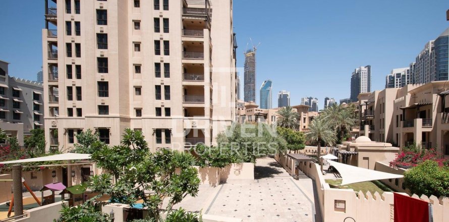 Apartment in Downtown Dubai (Downtown Burj Dubai), UAE 2 bedrooms, 124.03 sq.m. № 762448