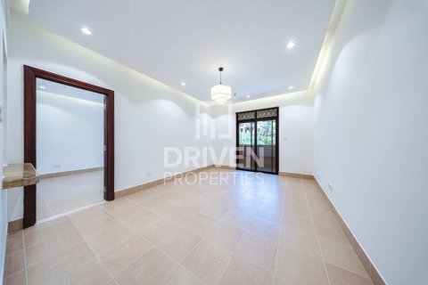 Apartment in Downtown Dubai (Downtown Burj Dubai), UAE 2 bedrooms, 124.03 sq.m. № 762448 - photo 3