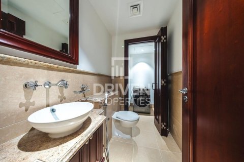 Apartment in Downtown Dubai (Downtown Burj Dubai), UAE 2 bedrooms, 124.03 sq.m. № 762448 - photo 14