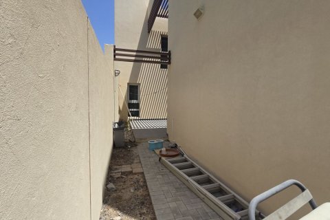 Városi lakóépület itt: Ras Al Khaimah, EAE, 3 hálószoba, 302 m², azonosító: 734816 - fénykép 16