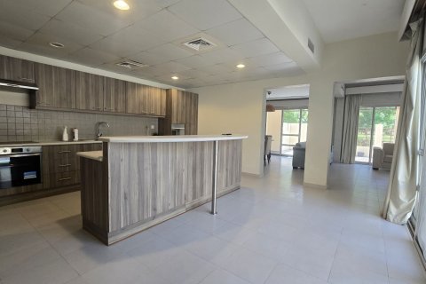 Városi lakóépület itt: Ras Al Khaimah, EAE, 3 hálószoba, 302 m², azonosító: 734816 - fénykép 6