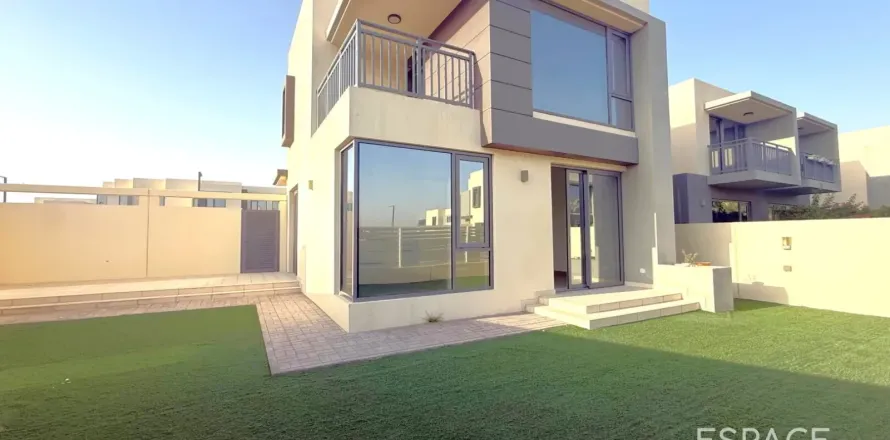 Maison de ville à Dubai Hills Estate, Dubai, EAU: 4 chambres, 229 m2 № 661311