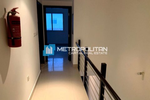Townhouse in Al Reef, Abu Dhabi, UAE 2 bedrooms, 117.2 sq.m. № 694967 - photo 10