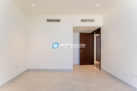 Townhouse in Abu Dhabi, UAE 3 bedrooms, 319.9 sq.m. № 690513 - photo 17