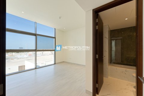 Townhouse in Abu Dhabi, UAE 3 bedrooms, 319.9 sq.m. № 690513 - photo 3