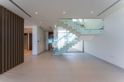 Townhouse in Abu Dhabi, UAE 3 bedrooms, 319.9 sq.m. № 690513 - photo 13