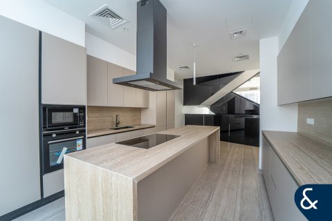 Al Barari, Dubai, UAE의 빌라 침실 4개, 460제곱미터 번호 688851